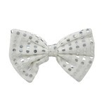 Muszka biała ze srebrnymi cekinami